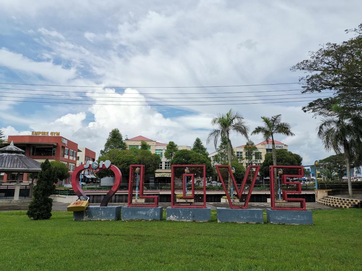 Nansang One Homestay 8Pax 4Rooms Sibu Exterior foto